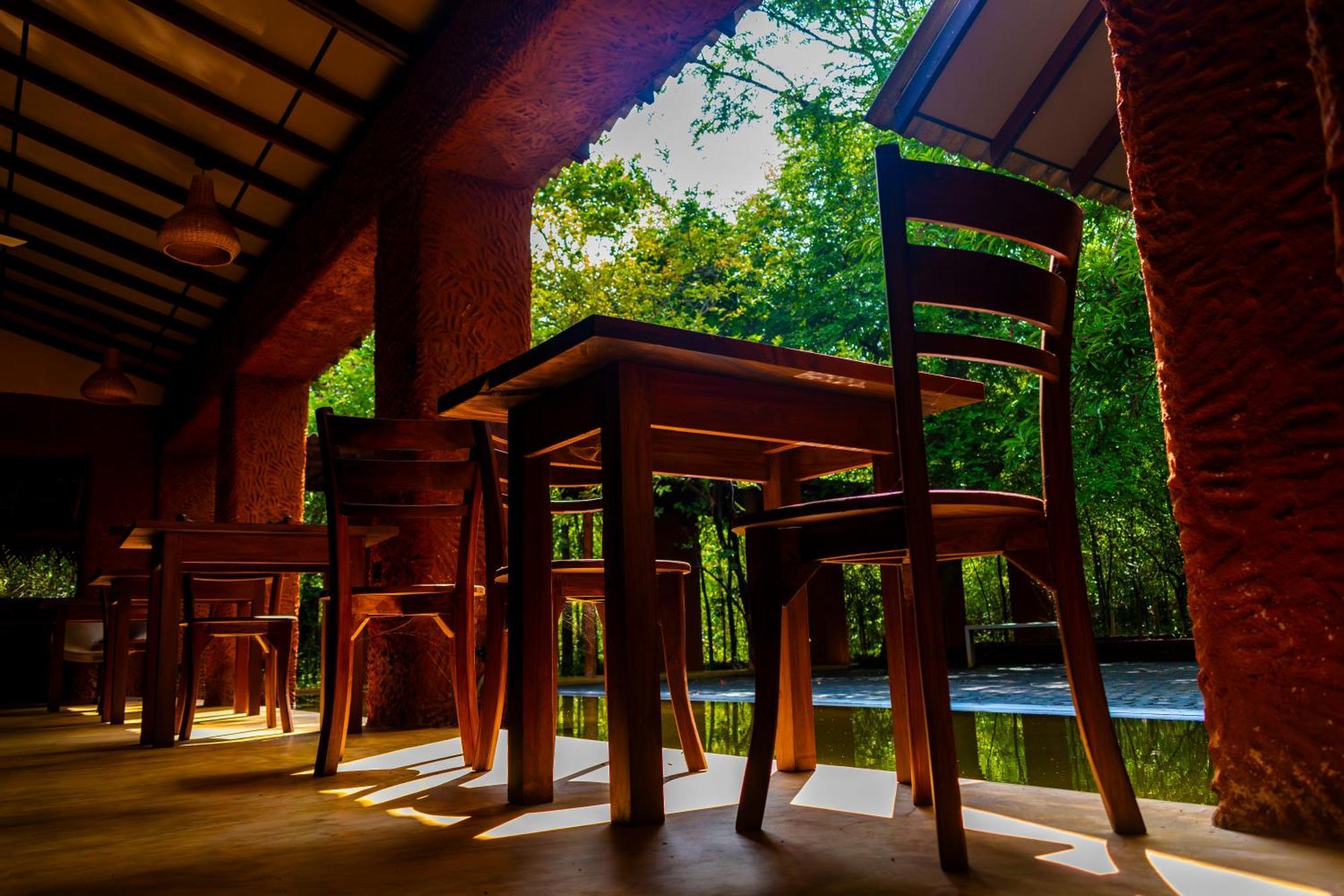 Kaala Kalaththewa Luxury Eco Resort Anuradhapura Bagian luar foto